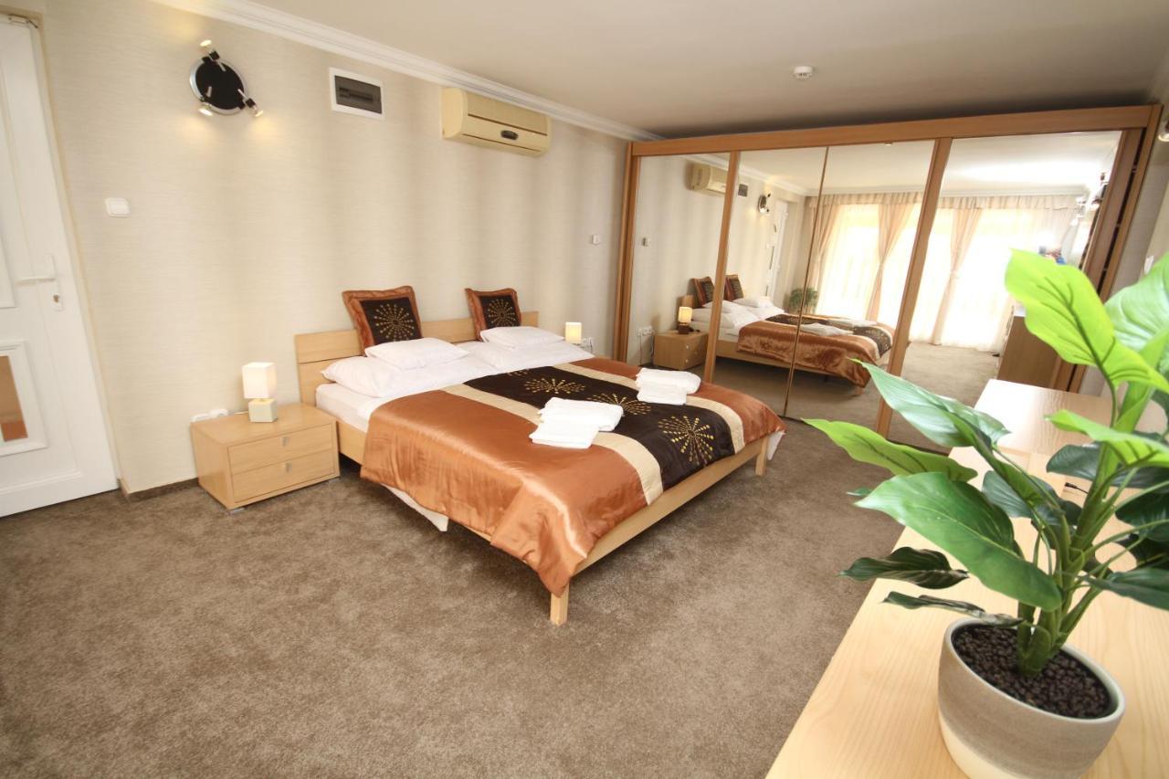 Astra Apartman ตาตาบานยา ภายนอก รูปภาพ